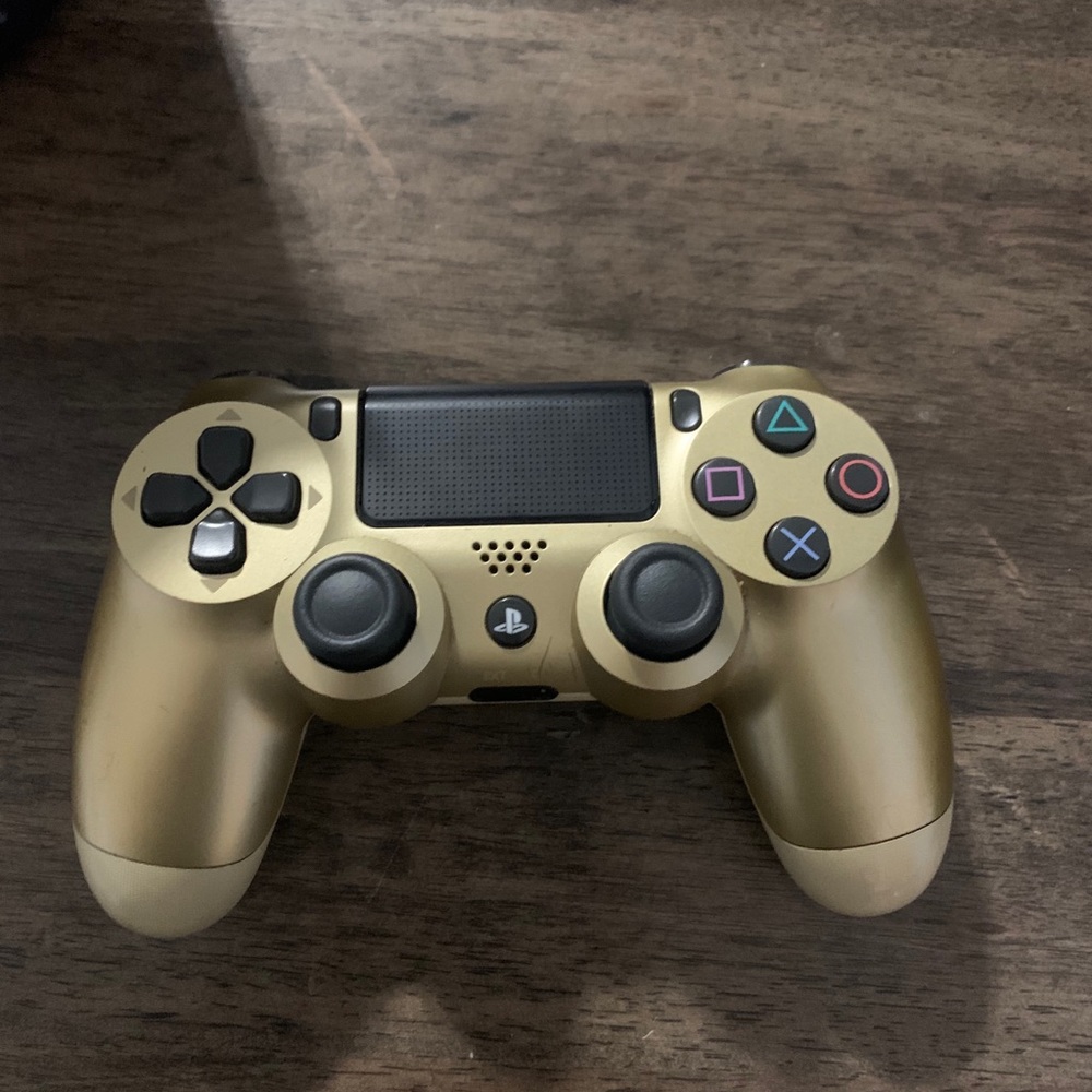 PlayStation DualShock 4 controller